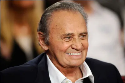 Non il ne se nommait pas Navarro ! Mais c'était bien Roger Hanin. Quel était son vrai nom ?