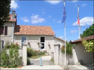 Village Charentais, Les Gours se situe dans l'ancienne région ...