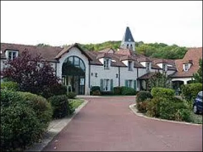 Commune de l'arrondissement de Saint-Germain-en-Laye, Mareil-sur-Mauldre se situe dans le département ...