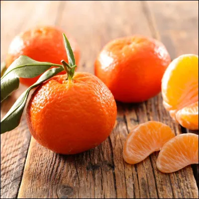 Clémentine : ce fruit est-il un hybride ? Si oui, quels sont les arbres dont est issu le clémentinier ?