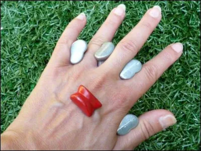 Quel type de jeu sont les osselets ?