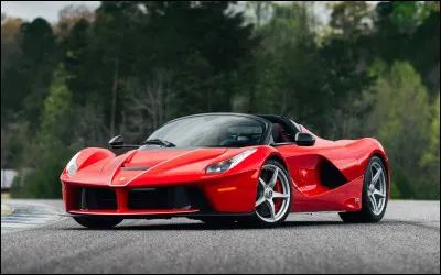 Quel pays européen était le principal constructeur automobile en 1900 ?