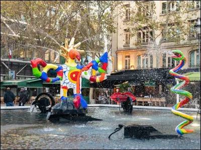 Mari et femme, ils ont réalisé ensemble la fontaine Stravinsky. Elle, c'était Niki de Saint Phalle. Et lui, connu pour ses sculptures cinétiques, qui était-il ?
