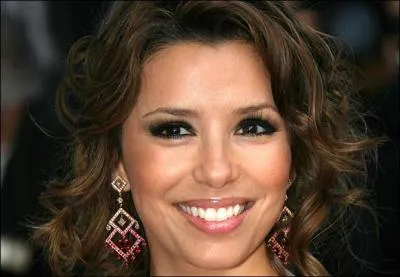 Cette actrice est la femme d'un sportif professionnel, mais lequel ?