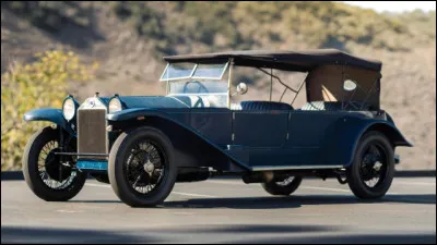 Cette voiture italienne plus que centenaire est un jalon dans l'histoire des châssis d'automobile, peut-être même le plus important. Quelle est cette voiture qui fut la première au monde à reposer sur une caisse autoporteuse ?