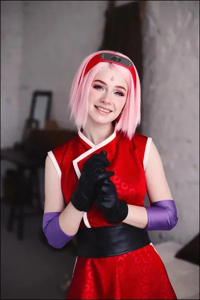 Et elle, elle se nomme...