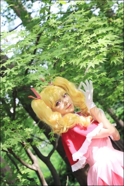 Cette jeune fille de Hunter x Hunter se nomme...