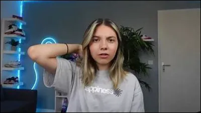 Quelle est la date de la première vidéo YouTube de Cossi ?