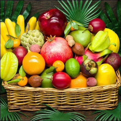 Quel arbre fruitier originaire de Chine fournit des fruits quon trouve plutôt sur les étals européens en hiver ?