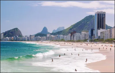 Quelle est cette plage mythique de Rio de Janeiro au Brésil surnommée "la Princesse des Mers" ?