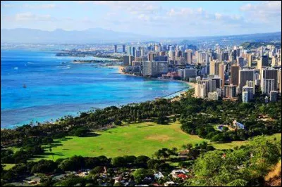 Quelle est cette ville capitale de l'État d'Hawaï, un des États-Unis ?