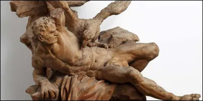 Qu'a fait Prométhée pour que Zeus décide de l'attacher pendant qu'un vautour lui dévore chaque jour le foie ?