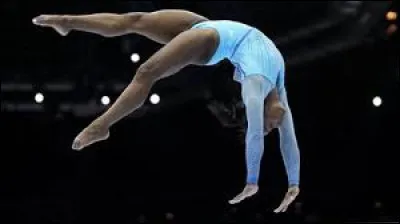 Comment son académie de gymnastique est-elle appelée ?