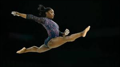 Quel sport l'époux de Simone pratique-t-il ?