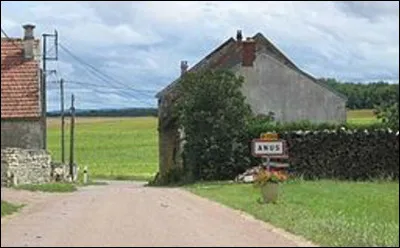 Anus est un hameau situé dans le département de l'Yonne.
