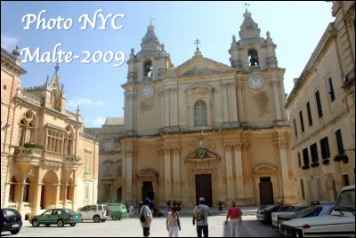 Rabat est une commune située dans l'État insulaire de Malte, ville célèbre pour ses catacombes romaines.