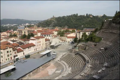 Vienne est une ville située dans le département de l'Isère.