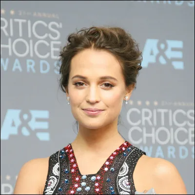 Elle a joué dans le film Tomb Raider, sorti en 2018. Qui est cette actrice ?