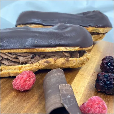 Patisserie fourrée de crème, doù provient léclair, aussi appelé petite duchesse ?