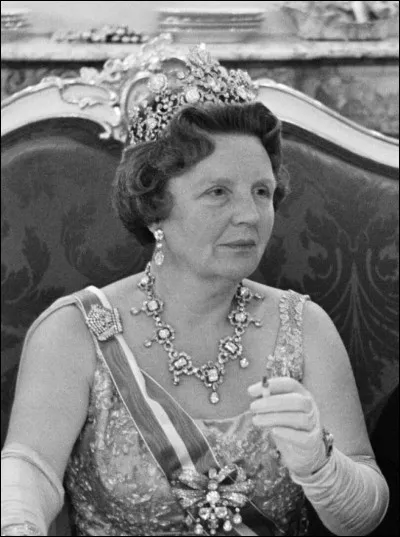 Comment s'appelait cette reine des Pays-Bas ?