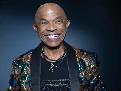 Qui est ce chanteur guadeloupéen, auteur du titre ''Alice ça glisse'' ?