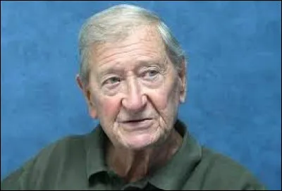 Denys de La Patellière est né à Nantes le 8 mars 1921 et est mort à Dinard le 21 juillet 2013. Réalisateur et scénariste, il reçut, en 1961, le grand prix du cinéma français pour ''Un taxi pour Tobrouk''. De ces trois acteurs, lequel n'a pas tourné dans ce film ?