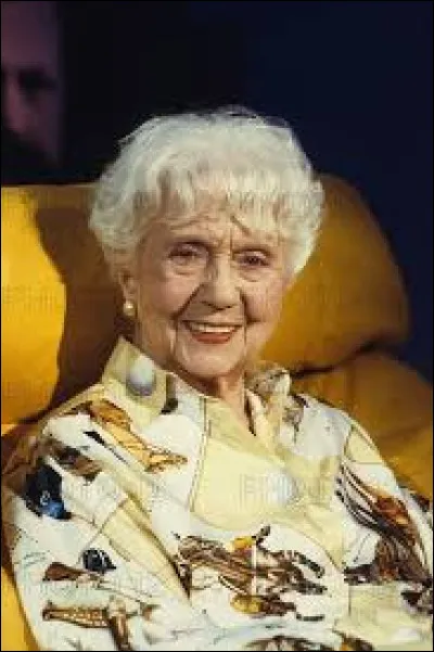 Née Édouardine Verthuy, Denise Grey est une actrice et chanteuse qui a vu le jour à Châtillon (Italie) le 17 septembre 1896 et qui est morte à Paris le 13 janvier 1996. En 1983, elle reçoit le César de la meilleure actrice dans un second rôle. Pour quel film ?