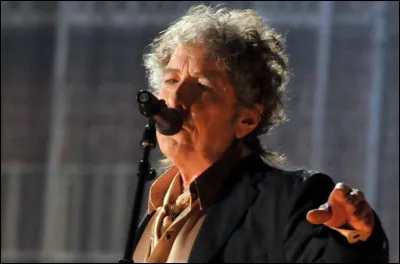 ''Hurricane Carter'' est est film qui retrace la vie du boxeur Rubin Carter. Qui est ce chanteur, auteur du titre ''Hurricane'' ?