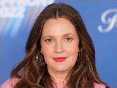 Qui est cette réalisatrice du film ''Bliss'' où une jeune fille découvre par hasard ''le roller derby'' (sport de contact se pratiquant à patins à roulettes) ?