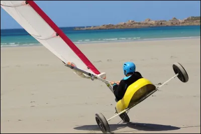 Le char à voile est une activité dite...