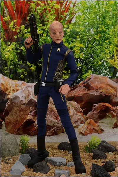 Quel est le peuple de l'officier Saru dans Star Trek Discovery ?