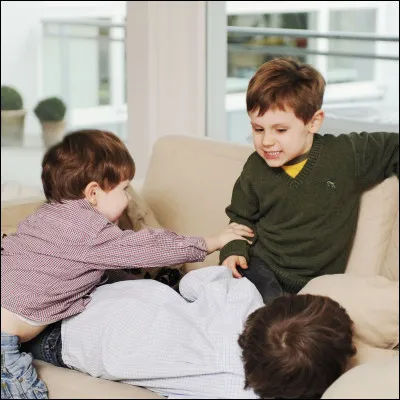 Situation : on t'embête. Que fais-tu ? (2)