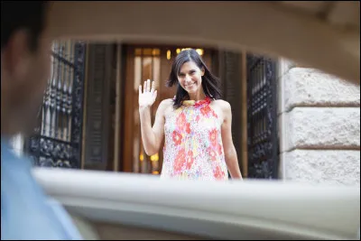 Situation : un de tes amis part. Tu ne le reverras plus. Comment est-ce que tu réagis ?
(Si aucune proposition ne te convient, choisis celle qui te paraît la plus ressemblante à ce que tu veux.)