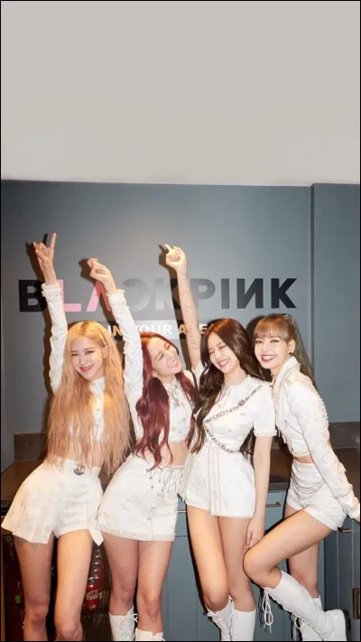 Choisis les vrais noms de scène.