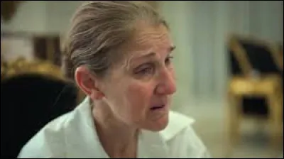 De quel instrument de musique jouait-elle, toute petite ?