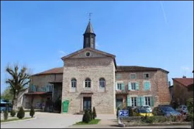 Nous terminons notre balade devant l'ancien hôpital-hospice de Saint-Trivier-de-Courtes. Commune de l'arrondissement de Bourg-en-Bresse, dans le nord de la Bresse Savoyarde, elle se situe dans le département ...