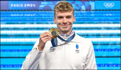 Il a obtenu 4 médailles d'or, en 200 mètres 4 nages, 200 mètres papillon, 200 mètres brasse et 400 mètres 4 nages. Quel est son nom ?
