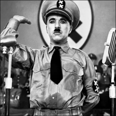 Quel acteur incarne le g&eacute;n&eacute;ral Hafez Aladeen dans le film "The Dictator" ?