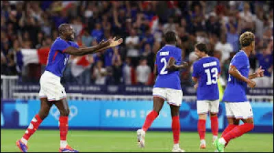 Qui est le sélectionneur de l'équipe de France de football au JO ?