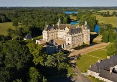 Dans les Pays ce la Loire, où se situe le château de Serrant ?