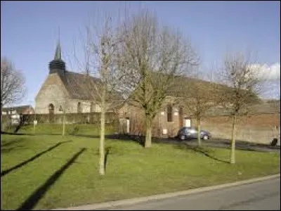 Je vous propose de rester dans les Hauts-de-France et de partir à Robersart. Commune de l'arrondissement d'Avesnes-sur-Helpe, elle se situe dans le département ...