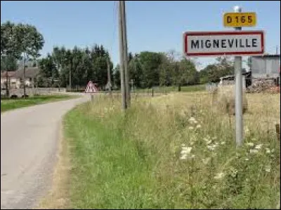 Je vous attends à 10 kilomètres de chez moi, à l'entrée de Mignéville. Village du Lunévillois, traversé par la Blette (avec le pont enjambant la rivière au fond sur l'image), il se situe dans le département ...