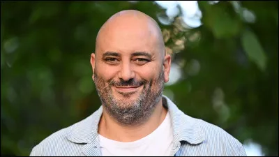 Qui est cet acteur avec lequel il a coproduit ''Ya pas dâge'' série télévisée ?