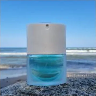 Quel maison de parfum est la créatrice du parfum ''Oxygène'' ?