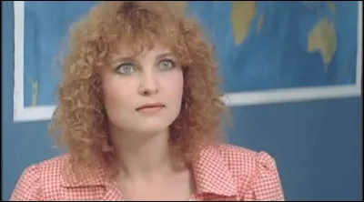 Qui est cette actrice qui joue le rôle de ''Mademoiselle'' dans le film ''Debout les crabes, la mer monte !'' ?