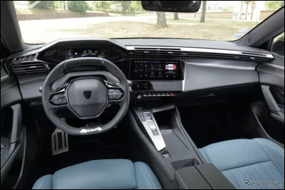 En 2023 quel est le pourcentage de véhicules neufs vendus avec une boîte de vitesse automatique ?