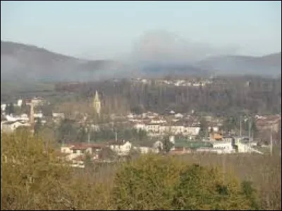 Village de l'arrondissement de Saint-Gaudens, sur les bords du Salat, du Lens et du Lavin, Cassagne se situe en région ...