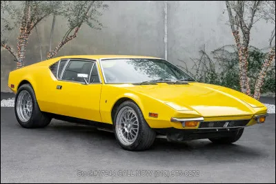 Quel constructeur automobile a conçu le modèle appelé Pantera ?