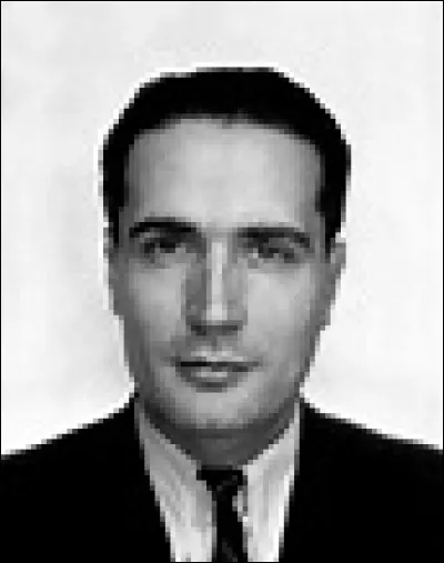 "Il ne faut pas changer, ou alors il faut que le changement soit devenu une habitude."
Il sait de quoi il parle, cet homme !