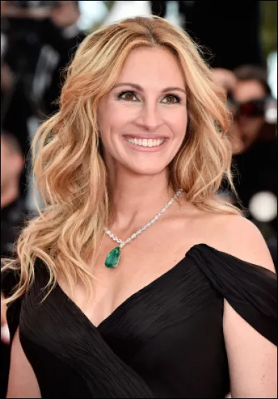 Quel est le prénonyme de cette Julia, actrice et productrice américaine ?